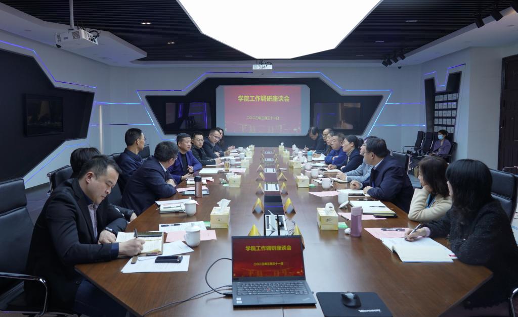 说明: //www.picacomics.net/__local/1/DC/83/8867CC0F18037448A4A30555EED_8890A83A_14145.jpg