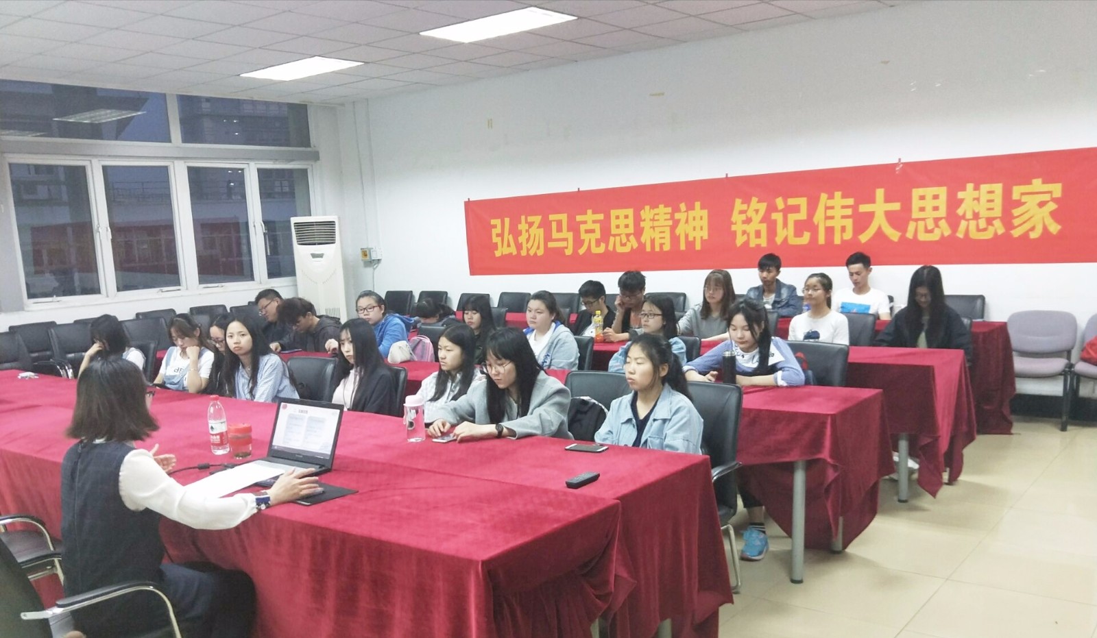 1524212758658013493.jpg 1524212758658013493.jpg